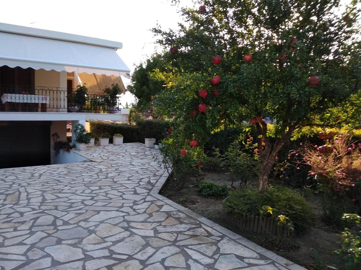 Appartamento Ήσυχο Σπίτι Στη Ναύπακτο Nafpaktos Esterno foto